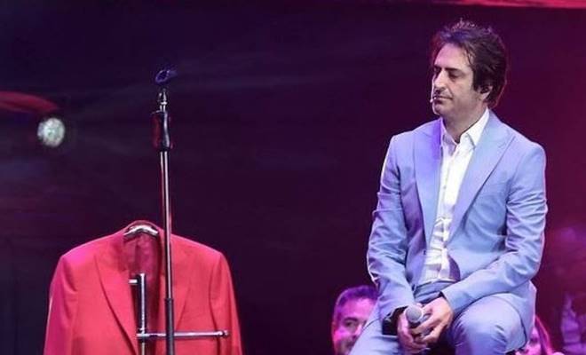 Kuruçeşme Açıkhava’da önceki akşam Mahsun Kırmızıgül sahne aldı. 16 yıllık