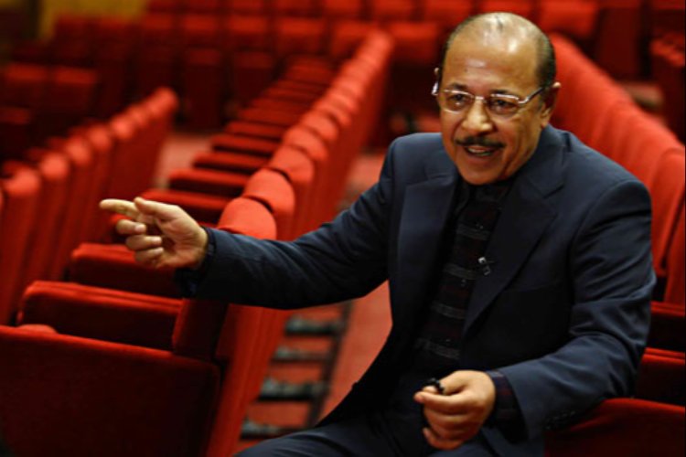 Merhum Neşet Ertaş’ın ailesi Yazar Prof. Dr. Erol Parlak’ın “Garip