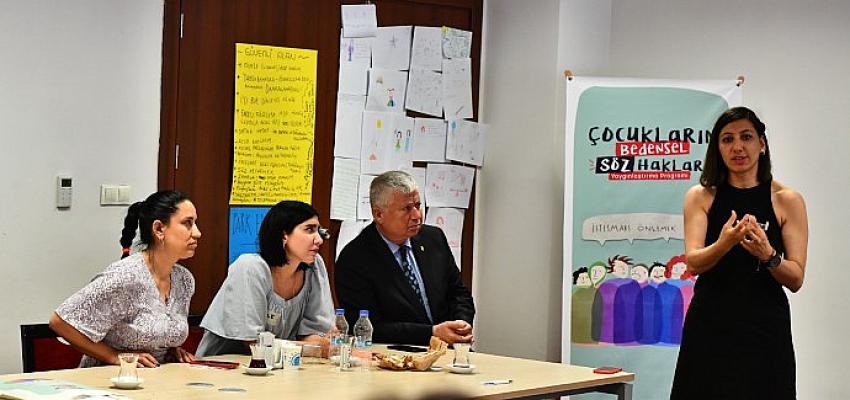 İzmir Büyükşehir Belediyesi’nin kadın çalışanları için oluşturduğu PERGEL projesi kapsamında