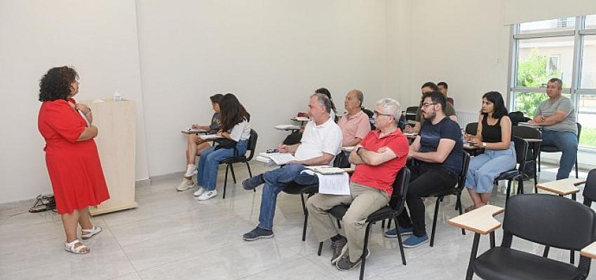 Yenişehir Belediyesinden ücretsiz dil eğitimleriyle vatandaşlara destek Mersin Yenişehir Belediyesi