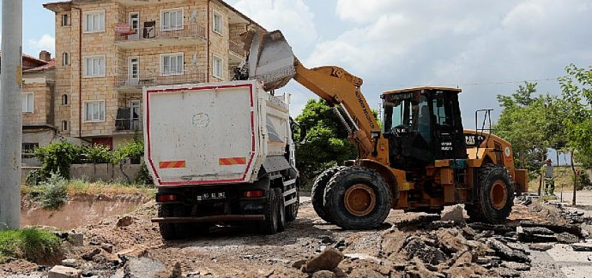 Nevşehir Belediyesi tarafından sıcak asfalt ile kaplanacak olan Sümer Mahallesi’ndeki