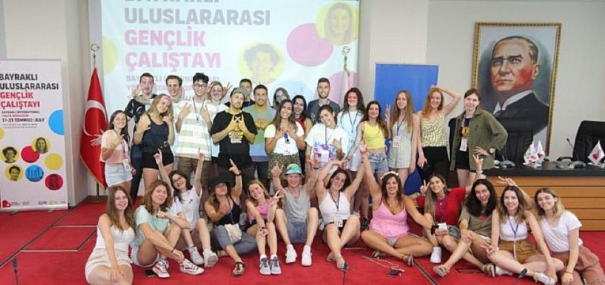 Bayraklı Belediyesi’nin, 9 ülkeden 40 öğrencinin katılımıyla bu yıl ilkini