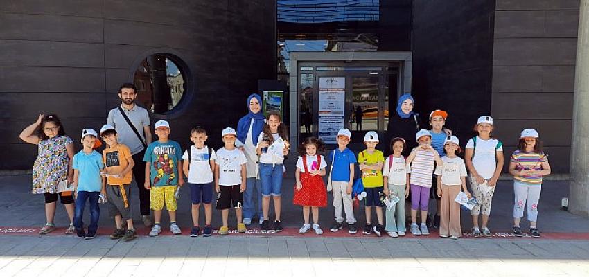 Osmangazi Belediyesi’nin en önemli sosyal projelerinden biri olan Bilgi Evleri,