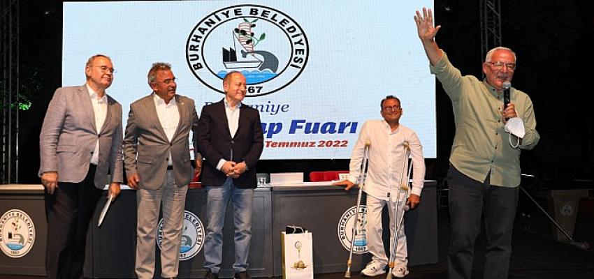 Burhaniye Belediyesi tarafından düzenlenen ve ülkenin önde gelen sanat, siyaset