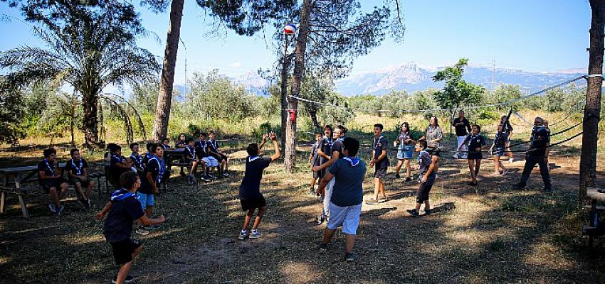 Başkan Böcek, ‘Zeytinpark önemli bir değer’ Antalya Büyükşehir Belediyesi izcileri,