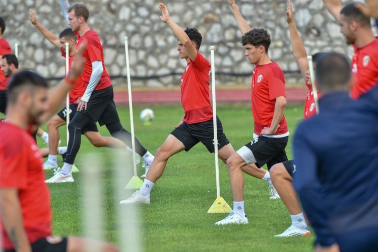 İnegölspor Teknik Direktörü Şaban Yıldırım, “Hazırlık dönemi geçirip, inşallah lige
