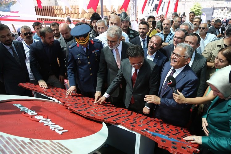 Kayseri Büyükşehir Belediye Başkanı Dr. Memduh Büyükkılıç, Kayseri Valisi Gökmen
