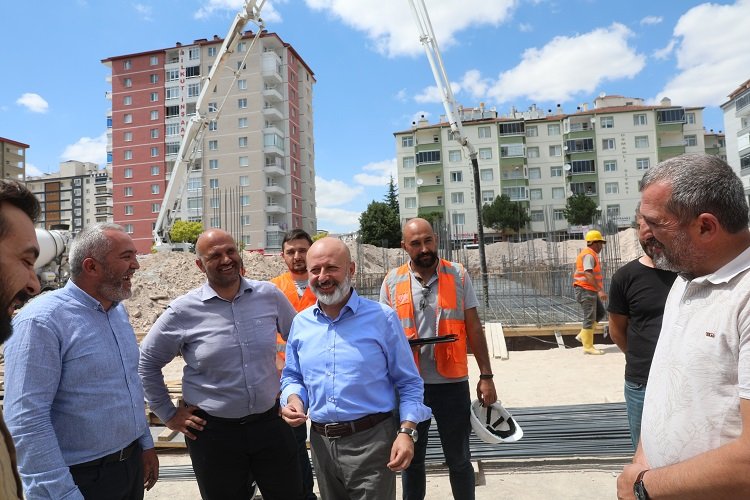 Kayseri'nin Kocasinan Belediyesi, Erkilet bölgesindeki Osmangazi Mahallesi’ne de aile sağlık