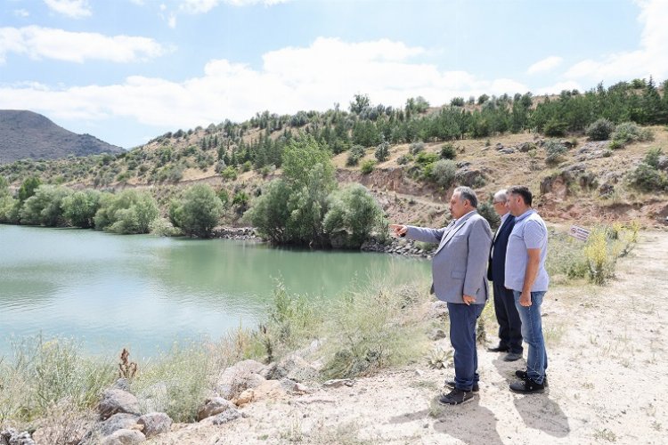 Kayseri'nin Talas Belediye Başkanı Mustafa Yalçın, Talas Kaymakamı Yaşar Dönmez
