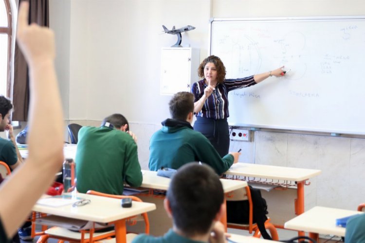 Milli Eğitim Bakanlığı'nca öğretmenlerin tayin başvuruları 25 Temmuz'da başlıyor. Atamalar