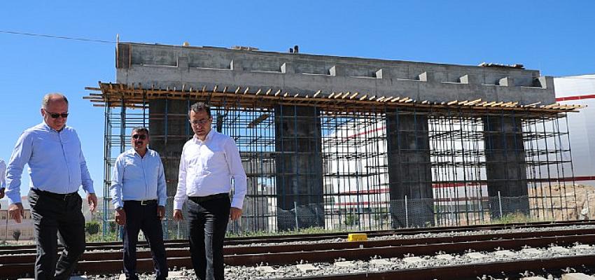 Sivas Belediyesi şehir trafiğini rahatlatacak ulaşım projelerine devam ediyor. Çevre