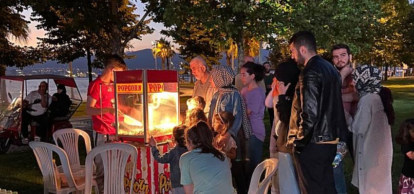 Büyükşehir’in yaz etkinlikleri kapsamındaki yerel müzisyen konserleri ve açık hava