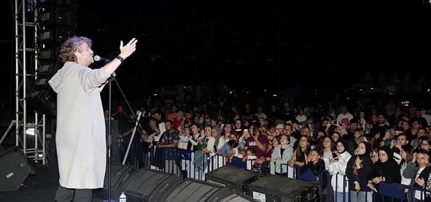 Büyükşehir Belediyesinin Gölcük’ün Şevketiye Köyü’nde düzenlediği ve Kafkasya Kültürünün yaşatıldığı