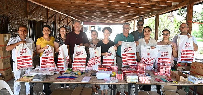 Kemer Belediyesi, eğitime yaptığı katkılarla Türkiye’de adından söz ettirmeye devam
