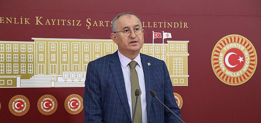 Cumhuriyet Halk Partisi (CHP) İzmir Milletvekili Atila Sertel, Yurtdışı Lisansüstü
