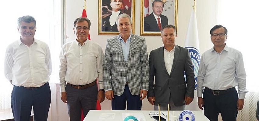 Ege Üniversitesinde, uluslararasılaşma çalışmaları kapsamında “Uluslararası Ege Kongreleri” düzenlenecek.Ege Üniversitesi