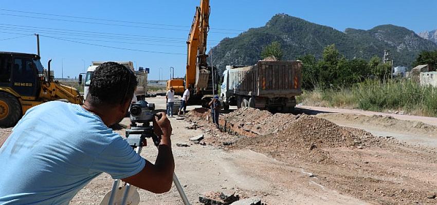 Büyükşehir’den 2 km yağmur suyu hattı Antalya Büyükşehir Belediyesi, Konyaaltı