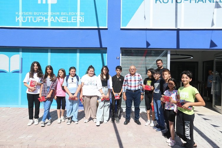 Kayseri Büyükşehir Belediye Başkanı Dr. Memduh Büyükkılıç, Kayseri’de hizmet vermeye