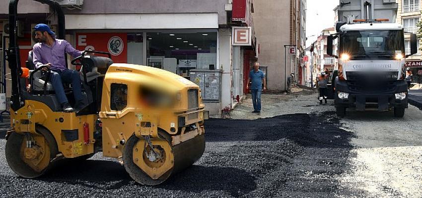 Çorlu Belediyesi Fen İşleri Müdürlüğü ekipleri, Şeyhsinan Mahallesi'nde yer alan