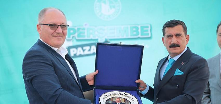 Yaz-kış kullanım kolaylığı sağlayacak olan pazar alanının açılışına; Vali Vekili