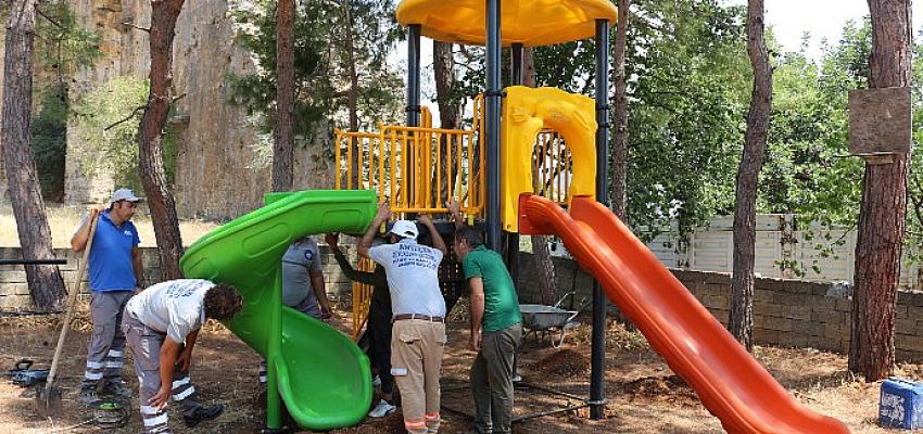 Antalya Büyükşehir Belediyesi, Serik’in üç farklı mahallesinde çocuklar için oyun