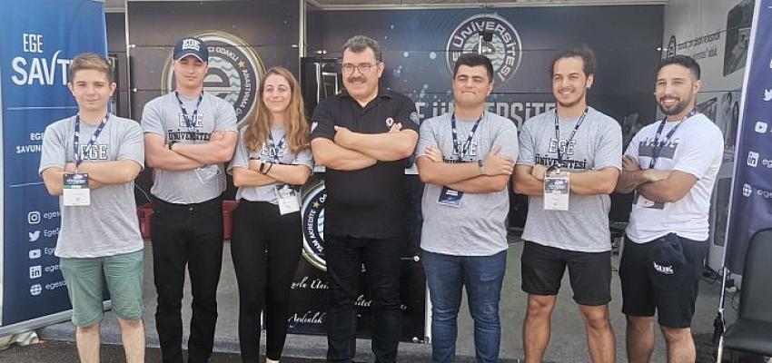 Ege Üniversitesi takımları TEKNOFEST Karadeniz’de yoğun ilgi görmeye devam ediyor.