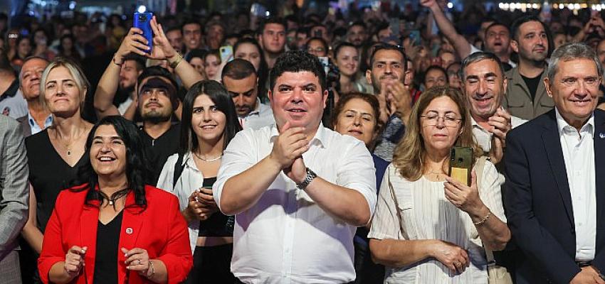Buca Anadolu Lezzetleri Festivalinde Bucalılara seslenen Buca Belediye Başkanı Erhan