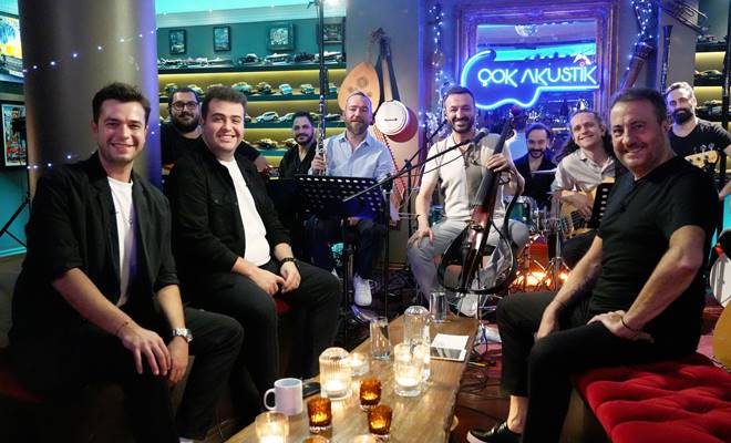 Müzisyen ve yapımcı Ercan Saatçi’nin ünlü isimleri ağırladığı programı “Çok