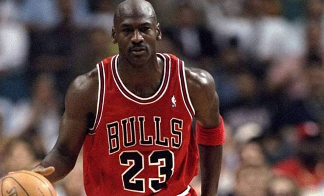 NBA tarihinin en büyük oyuncularından biri olarak kabul edilen Michael