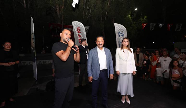 Alişan’dan Hatay’a Moral Ziyareti: “Bu Şehir 20 Yılda Ayağa Kalkamaz